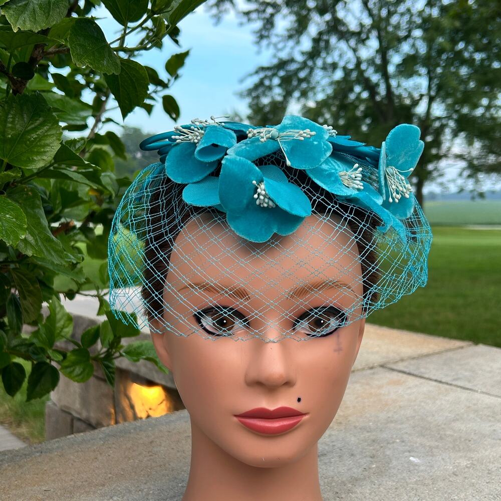 Lot of 5 vintage women’s hats - Picture 2 of 13
